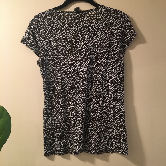 Banana Republic Tee - Size XS - Picture 4 of 4